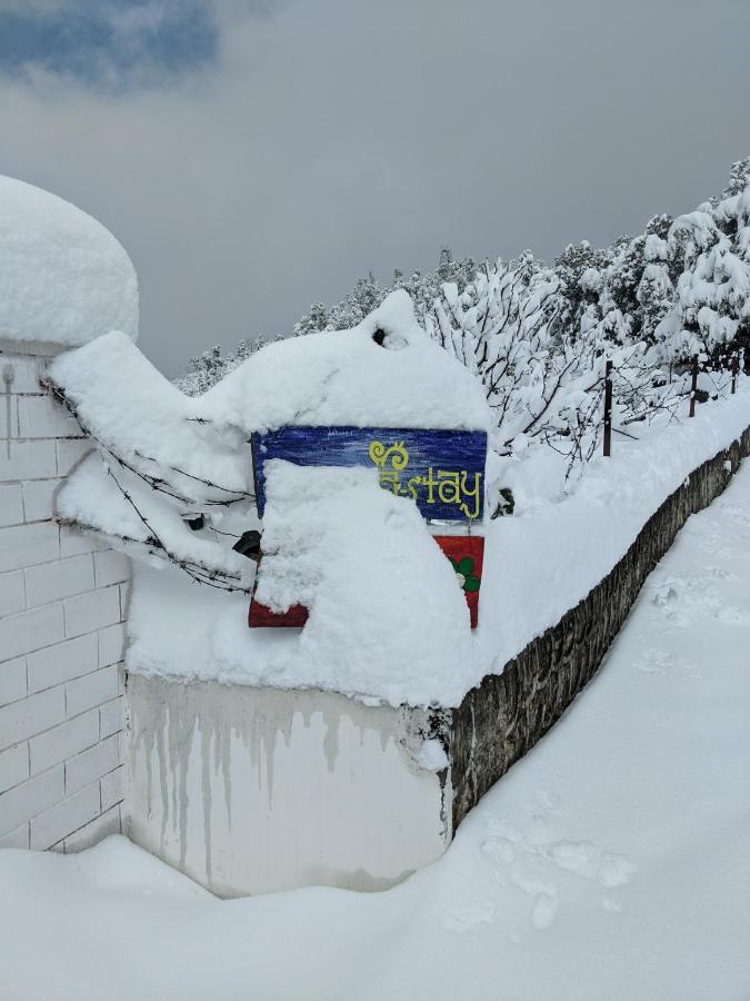 Namastay Himalayas, Kanatal Eksteriør billede